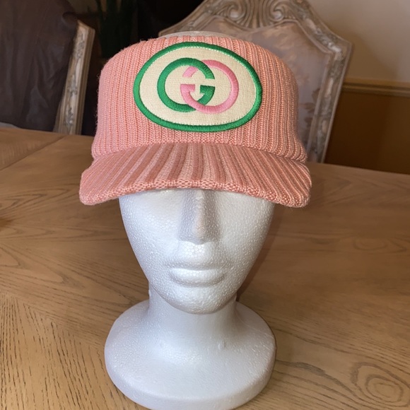 ❤️ Authentic Pink Knit Hat - Picture 1 of 10